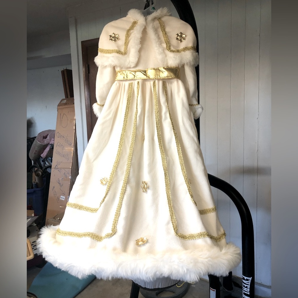 SOLD. Snow Princess Costume (Child Medium)